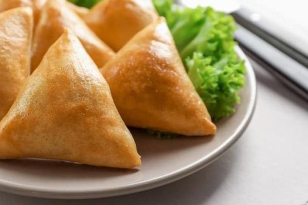 Samosas de Espinafre e Queijo Azul